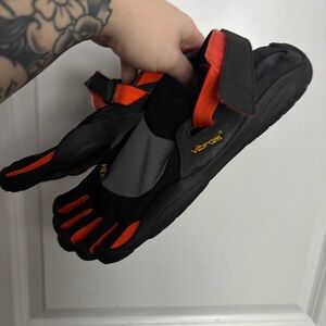 Vibram Fivefingers Men’s 42 KSO Outdoor Athletic Barefoot Shoes